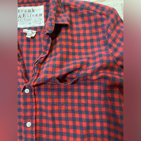 EUC! FRANK & EILEEN checkered button-up- size XS - Picture 7 of 11